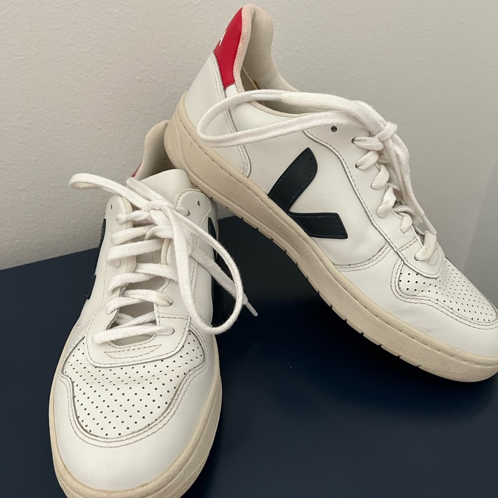 Women’s VEJA sneakers